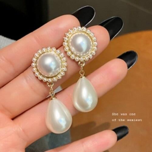 Vintage Palace Golden Pearl Hanging Earrings For Women Wedding Baroque Bohemia Fine Drop Earrings Female Elegant Jewelry Gift