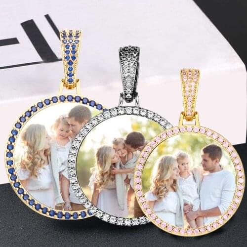 Round Memory Medallions Custom Photo Pendant Necklace Men Hip Hop Jewelry Personalized Custom Name Engraved Pendant Pink Zircon