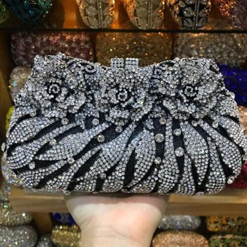 White Crystal Ladies Evening Clutch Bags Fashion Hollow Out Stripe Diamond Women Party Wallets Female Dinner Messenger Handbags