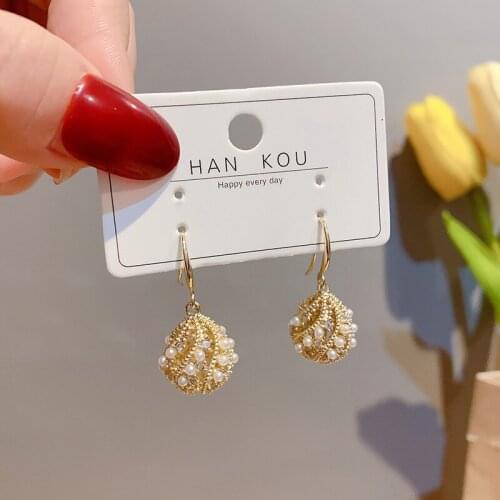 Drop Earrings for Women Fashion Retro Pearl Pendants Earrings Exquisite Charm Hypoallergenic Jewelry Accessories Wholesale