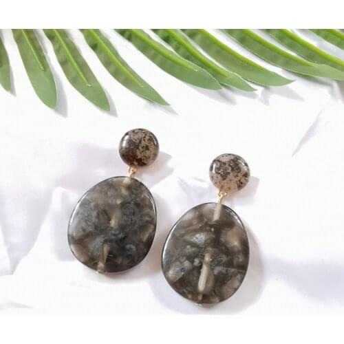 Ofing is tasted A13 new texture abnormity irregular color resin beautiful fashion street snap stud earrings earrings