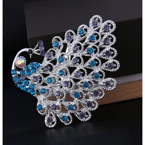 DIEZI Fashion Female Peacock Brooch Beautiful Animal Bird Crystal Brooches Pins For Wedding Women Fashion Jewelry