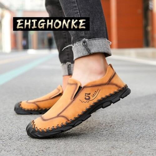 New handmade leather mens casual shoes England trend fashion sports shoes mens moccasin breathable non-slip driving shoes y54