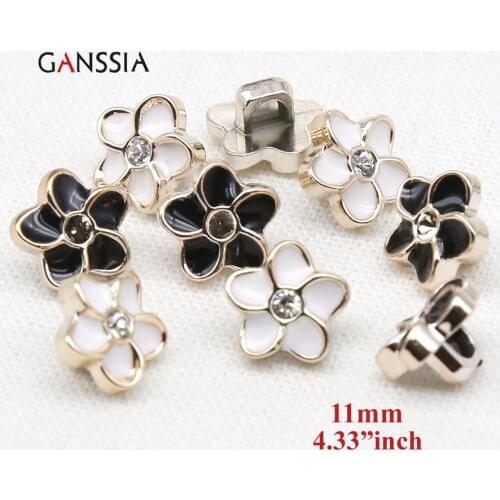 20pcs/lot Size:12mm New 5 leaves flower 2 colors Beautiful buttons for Cloth Scrapbooking accessories Plastic button(SS-856)