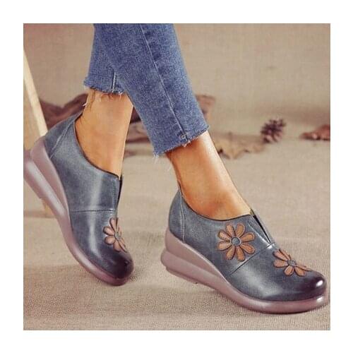 Lady Embroider Flower Fashion Flat Increase Wedge Shoes Genuine Leather Ethnic Design Womens Shoes Ladies Espadrilles Loafers