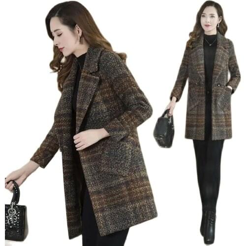 Autumn Winter New 2021 Middle Aged Mother Coat Lattice Woole Cloth Womens Coat One Grain Buckle Suit Collar Ladies Overcoat