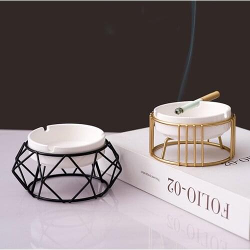 Ceramic Ashtray, Hollow Out Ash Tray Ascherbecher Desktop Decor for Home Office Car, Golden/Black 2020 New Arrivals
