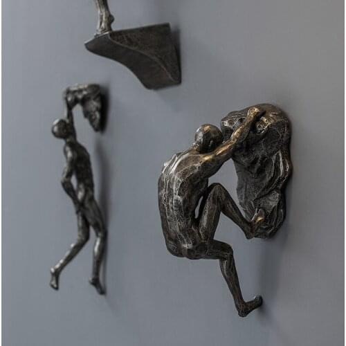 RETRO INDUSTRIAL CLIMBING CHARACTER MUSCLE MAN WALL DECORATION HANGING PENDANT SCULPTURE STATUE LIVING ROOM BACKGROUND RESIN