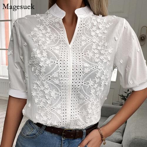 Autumn Flare Sleeve Floral Womens Tops and Blouses Off Shoulder Lace Women Blouses Pullover Casual White Shirt Women Blusas D597