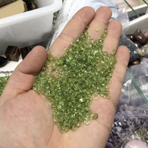 100g Natural Stone Mineral Specimen Green Color Quartz Olivine Gravel Crystals and Stones Healing Healing Crystals Home Decor