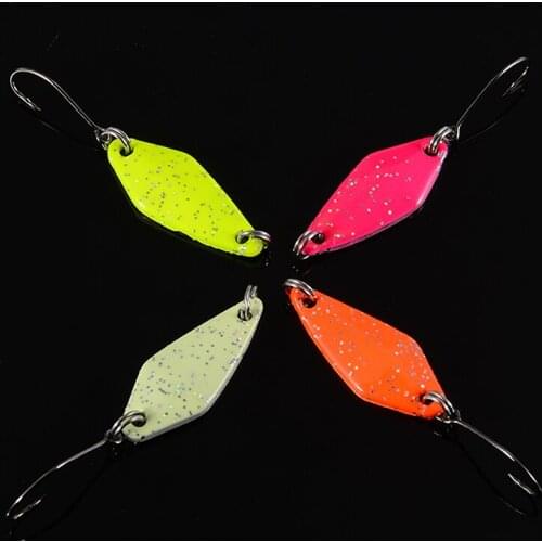 Hard Bait 3cm/3g Artificial Sequins With Single Hooks Tackle Japan Blinker Trout Blinker Spoons Neon Set Spinner Bait 4 Colors
