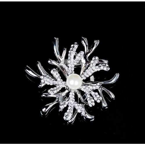 Christmas Fine Jewelry Brooches for Women 925 Silver Party Luxury Brooch pearl Jewelry Snowflake Christmas Party Brooches Unisex