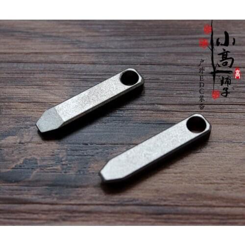 Titanium Alloy Screwdriver Key Ring EDC Tool Outdoor Titanium Mini Crowbar Keychain Pendant