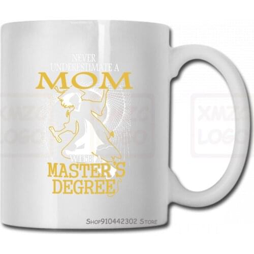 New Funny Brand Clothing Mens Crew Neck Short Short Never Underestimate An Old Man Kayaking Cool Summer Mug Cups