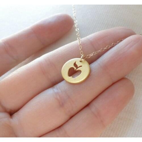 Hollow Outline Funny Fruit Apple Necklace Simple Circle Round Disc Pendant Chain Necklaces for School Mentor Women Teacher