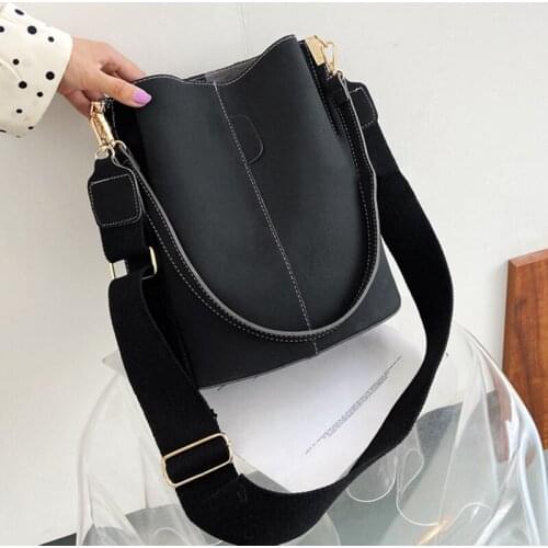 Women Wide Strap Bucket Bag PU Leather Design Shoulder Bag Large Capacity Lady Fashion Crossbody Bags Female Solid Color Totes