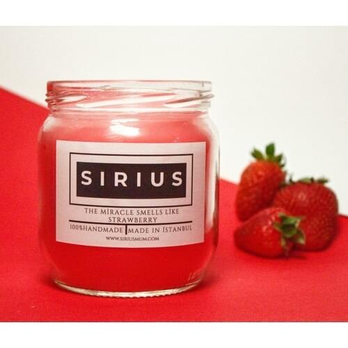Siriusmum Strawberry Scented Candle 520 g