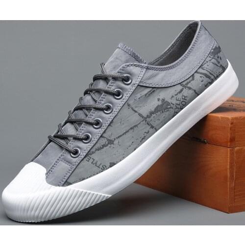 Spring and Autumn Graffiti Korean Men Canvas Shoes Low Top Male Students Lazy Shoes Mens Loafers Slip-on Casual Sneakers