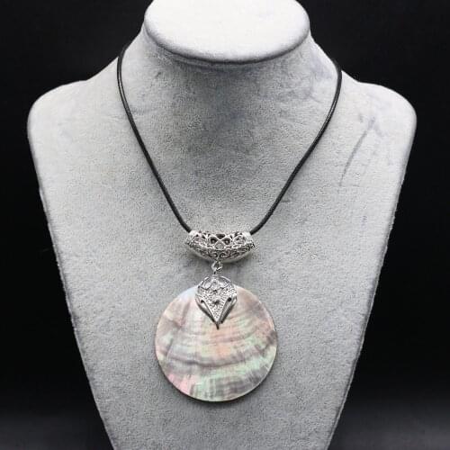 Natural Shell Necklace With Round Pendant Leather Cord 2MM Charms For Elegant Women Love Romantic Gift