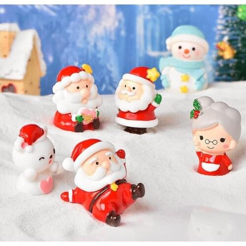 Christmas Figurine Eco-friendly Cartoon Design Exquisite Resin Christmas Micro Landscapes Ornament Model for Decoration