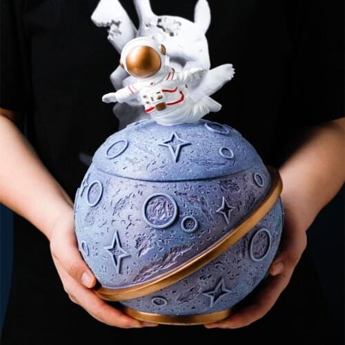 Creative Astronaut Storage Ornaments Desktop Organizers Resin Crafts Home Decoration Accessories Modern Living Room Office Decor