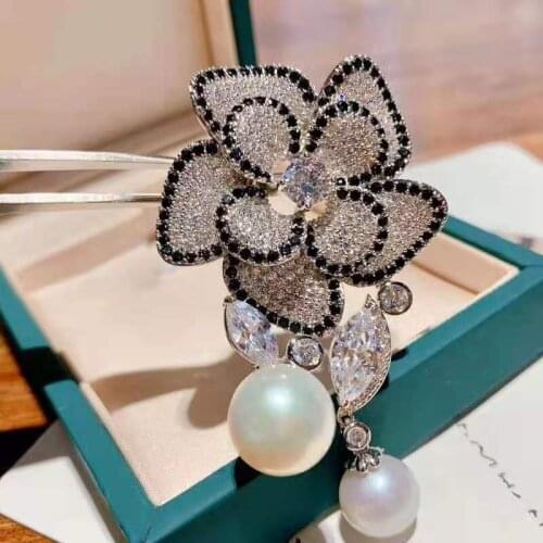 AAA Zricon Shell Pearl Dangle Brooch Jewelry Butterfly Bee Insect Brooch Pin for Women Wedding Party Same Necklace 18K Gold