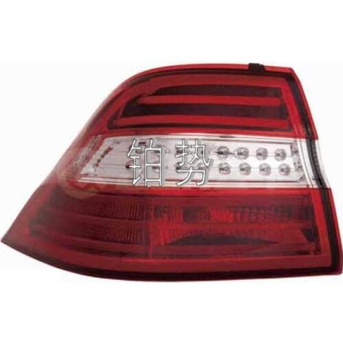 Combination tail light right 2012-mer ced esb enzML 250 GL E250 GL E350 ML 500 W166 Tail light assembly Brake light Turn signal