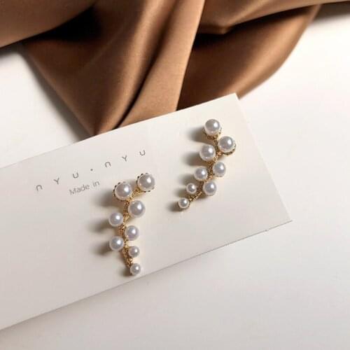 Fashion Jewelry Mirror Effect Stud Earrings Golden Plating Delicate Design Simulated Round Pearl Earrings Women Jewelry Gifts