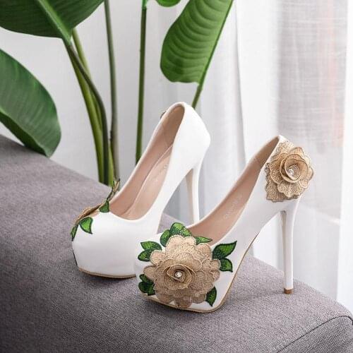 Crystal Queen Platform Pumps Dress Wedding Shoes Brand Designer Sexy Round Toe High Heel Shoes Woman Party Pumps Lace Flower