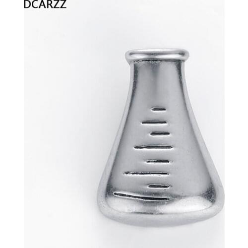 Science Beaker Metal Pin,Chemistry Glass Flask Badge Jeans Shirt Bag Medical Jewelry Vintage Science and Lab Brooch Wholesale
