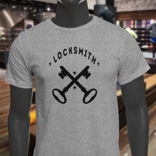 New 2019 Fashion T Shirt Men Casual T Shirt locksmith Keys Stars Handyman Worker Cutter Lock Mens Gray Tee Shirt