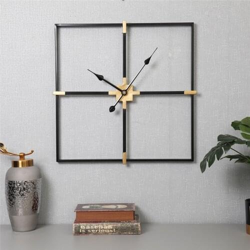 Black creative fashion clock Simple modern art square wrought iron wall clock Mute quartz decorative wall watch