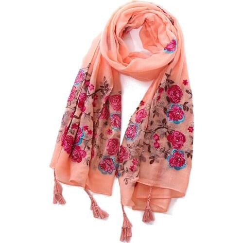 Luxurious Soild hijabs Flower embroidery scarves Women elegant shawls tassels Hand made bandanna Muslim head wraps 10pcs/lot