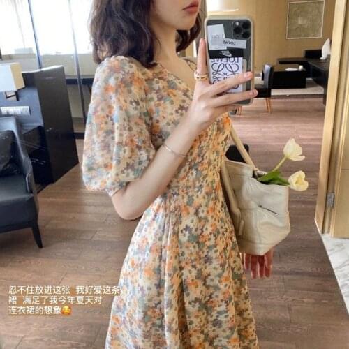 Korean version of the new printed V-neck floral chiffon dress, sweet temperament, A-line skirt was thin, mid-length skirt women