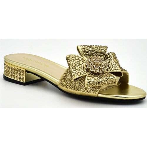 Ladies Luxury Shoes Women Designers Wedding Pumps Women Shoes Decorated with Rhinestone Slip on Shoes for Women High Quality