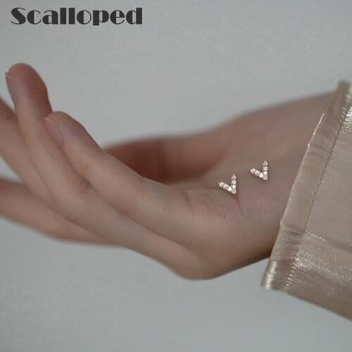 SCALLOPED Exquisite Zircon Small V Stud Earrings For Women 2020 New Fashion Crystal Statement Korean Jewelry Dropshipping
