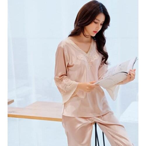 2021 New Pajamas Womens Ice Silk Thin Embroidered Long Sleeve Nightwear 2Pcs Suit Large Size Silk Leisure Home Wear Sleepwear