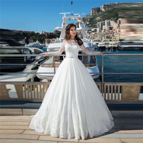 Scoop Lace Long Sleeves Ball Gown Wedding Dresses Lace Appliques Sexy Backless Custom Made Bridal Gowns Princess Robe De Mariee
