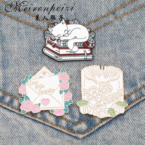 Meirenpeizi Cat Enamel Lapel Pins Cute Animals Brooches Badges Fashion Cartoon Pins Gifts for Friends Wholesale Jewelry