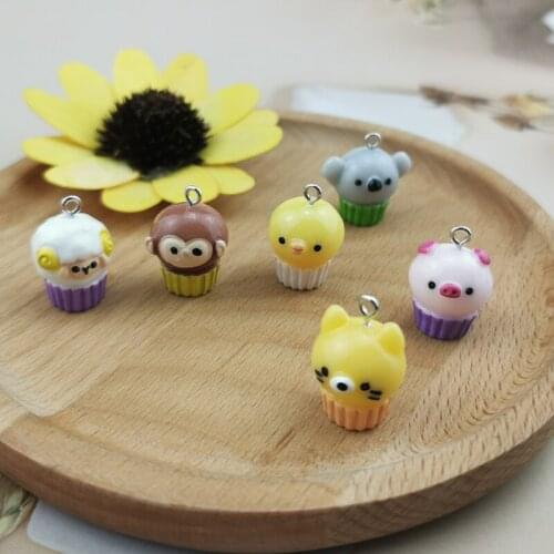 10pcs 3D Animal Design Cake Resin Charms Cute Cupcakes Earrings Bearcat Pendants Fit Trend Jewelry Diy Bracelet Finding Handmade
