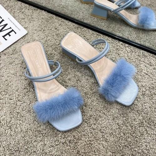 2021 Furry Slippers Summer Outdoor Fashion Plush Design Women Sandals Open Toe Square Heels Casual Shoes Female Slides
