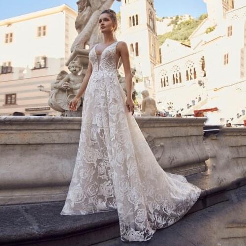 Wedding Dress A Line Sexy Double V Neck Sleeveless Delicate Lace Sweep Train Bridal Gowns Backless Vestido De Noiva