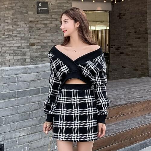 2021 spring new ladies temperament fried street small incense style fashion goddess western style knitted two-piece skirt