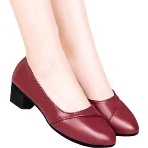 2021 Nurse Shoes Single Shoes Womens Round Head Mothers Shoes Work Shoes Soft Soles Thick Heels Comfortable Womens Shoes