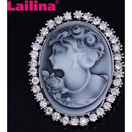 Womens Fashion Style Queen Head Portrait Brooch Vintage Elegant Brooch For Antique Wedding Jewelry