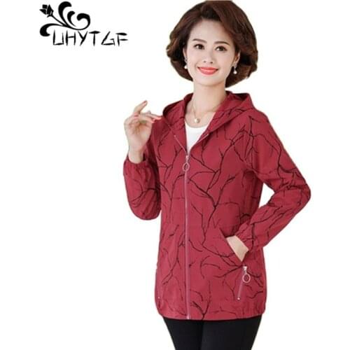 UHYTGF Women Spring Autumn Coat Fashion Printed Hooded Casual Short Trench Coat Middle-Aged Mother Thin 5XL Plus Size Outwear 10