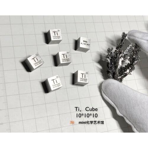 2pcs Titanium Metal Cubes Without Crystal Periodic Phenotype Have a Edge Length of 10 Mm and a Weight of 4.57 G Ti (> 99.5%)