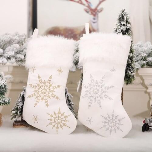 White Plush Snowflakes Christmas Stocking Pearl Christmas Sock Ornament Candy Sock Gift Bag Christmas Tree Fireplace Decoration