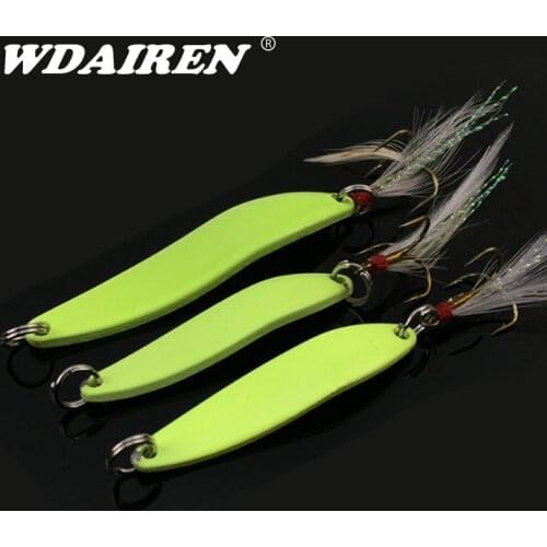 1Pcs Metal Spinner Spoon Lure Luminous Hard Baits Sequins Noise Paillette with Feather Treble Hook fishing Tackle WD-457