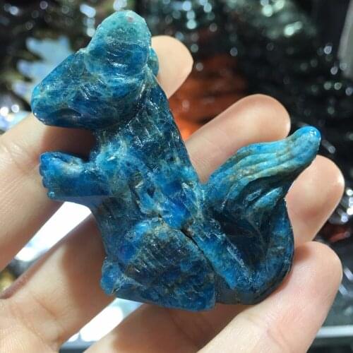 Natural Stone Figurines Blue Apatite Quartz Crystal Stone Craft Carved Animals Squirrel Statue Reiki Healing for Home Decoration